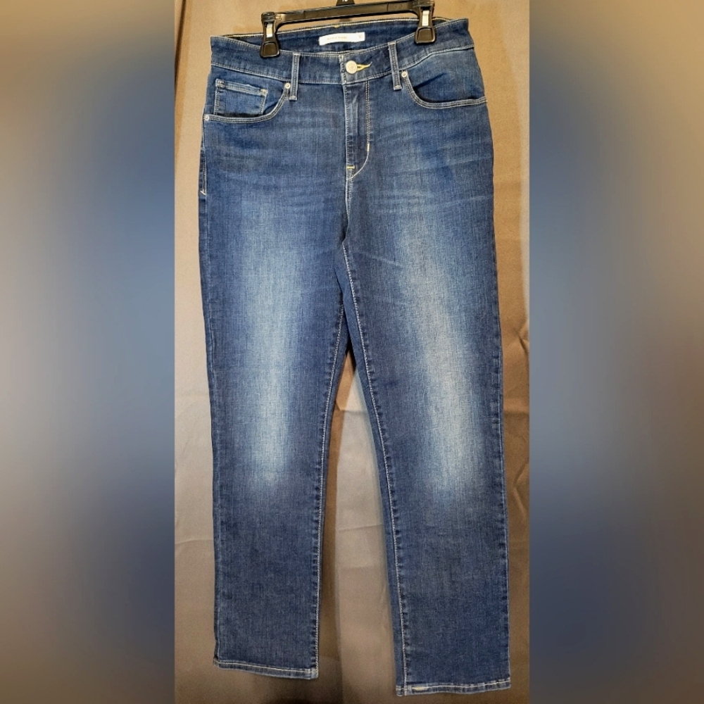 Levi's Women's Mid Rise Skinny Blue Jeans Size 10  Dark Wash EUC